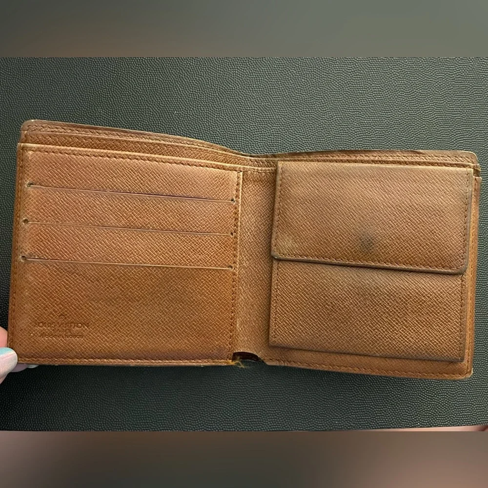 Vintage Men’s Louis Vuitton Bifold Monogram Wallet